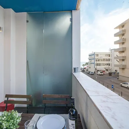 Modern By The Sea Apartmán